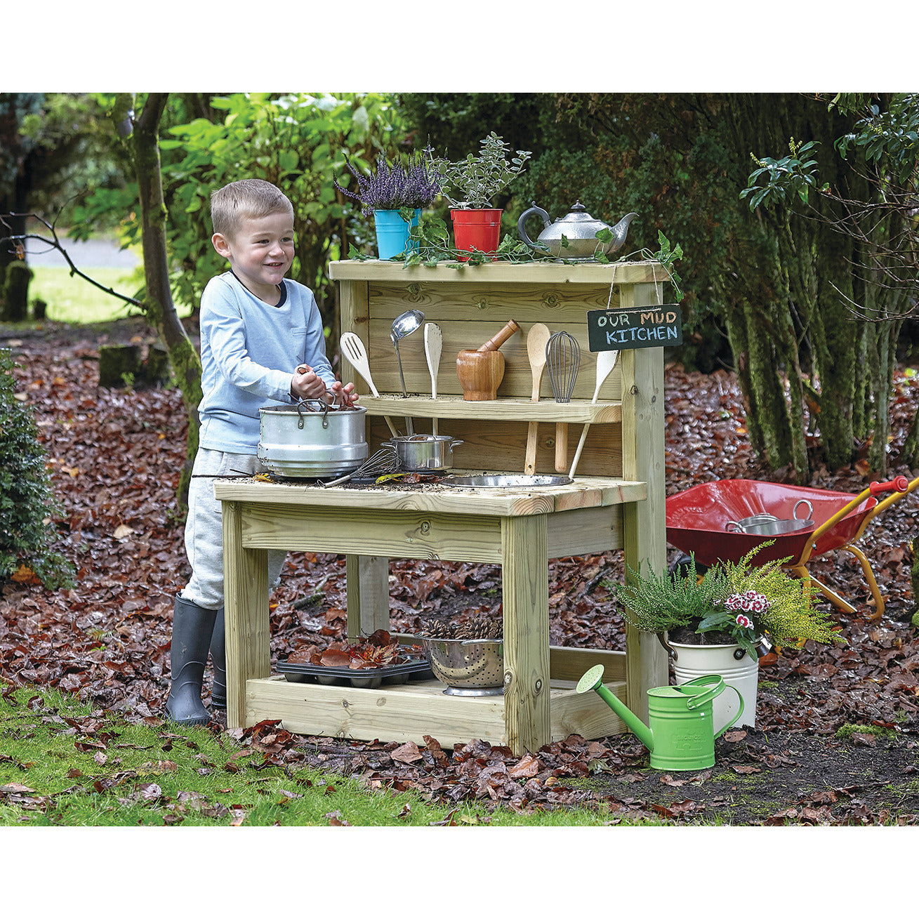 Small Mud Kitchen